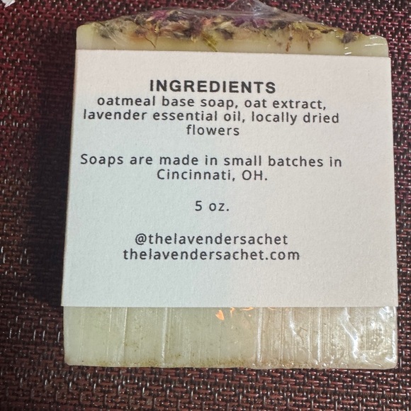 Garden theme bundle - soap, flower press, sanitizer, car diffuser, phone wallet - Picture 4 of 7